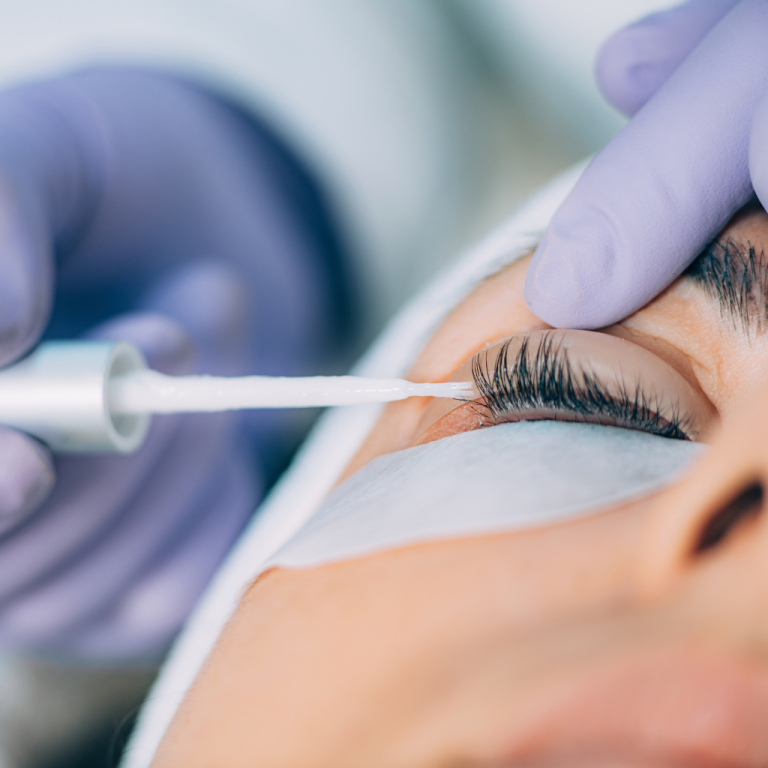 Podaljševanje trepalnic Sežana – naraven videz